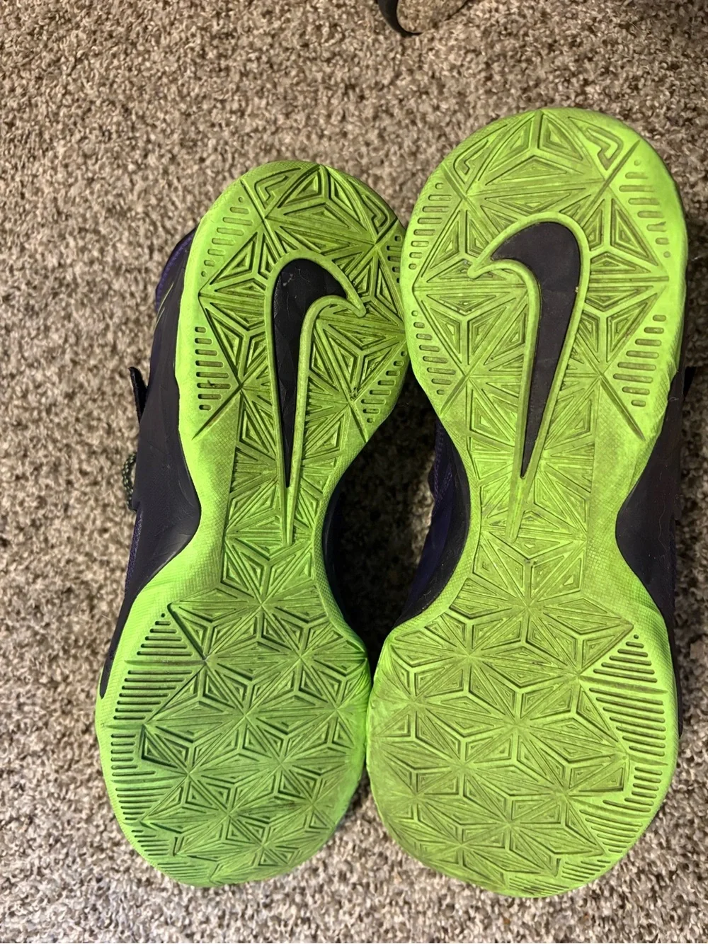 Nike LeBron Zoom Solider 7